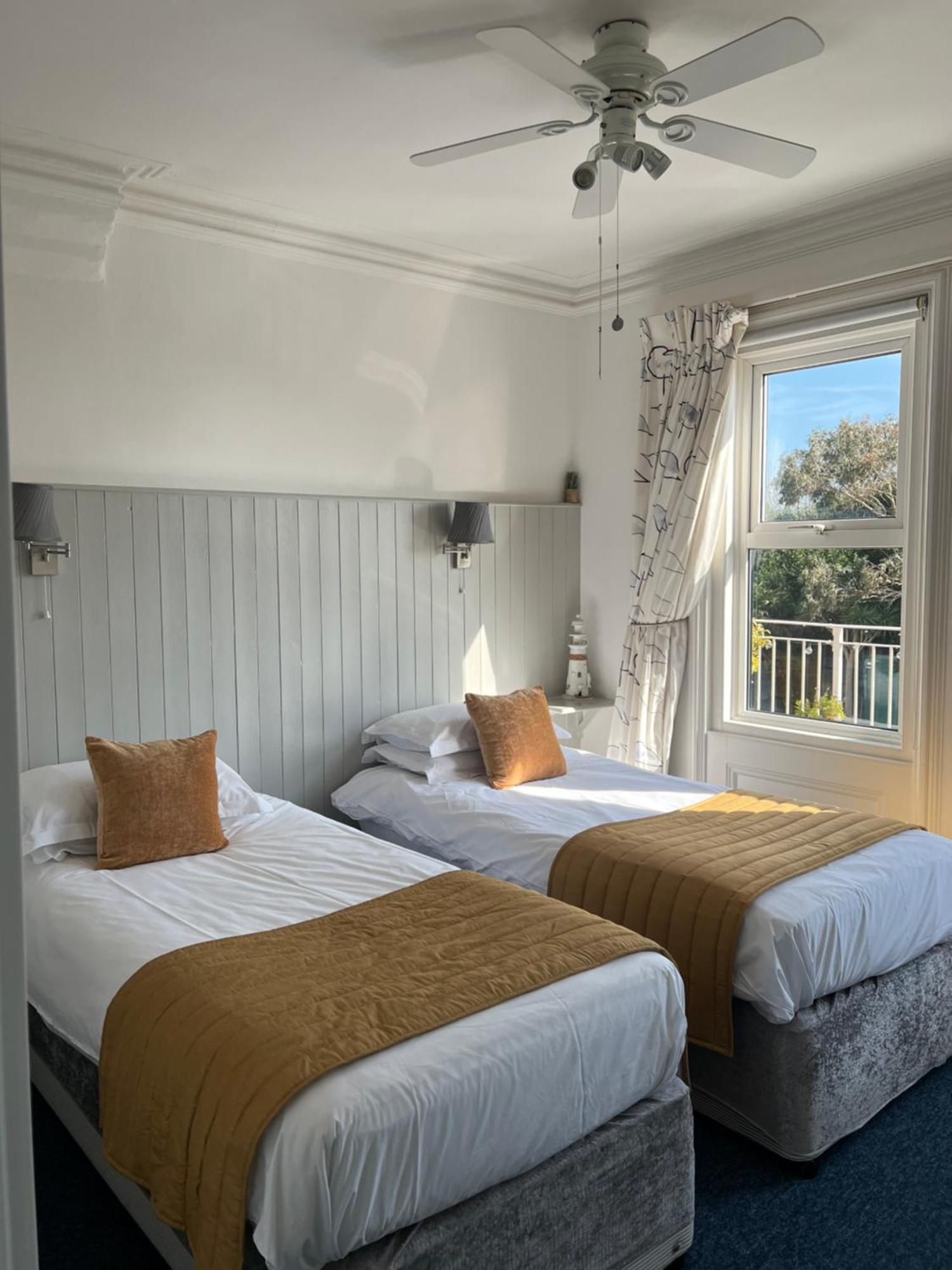The New England Hotel Eastbourne Exterior foto